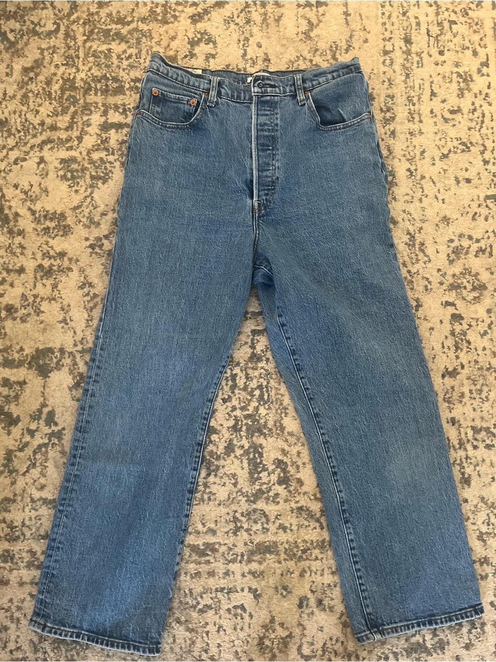 Levi’s rib cage straight ankle jeans